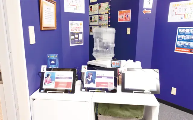 千里眼 国際通り店の店内