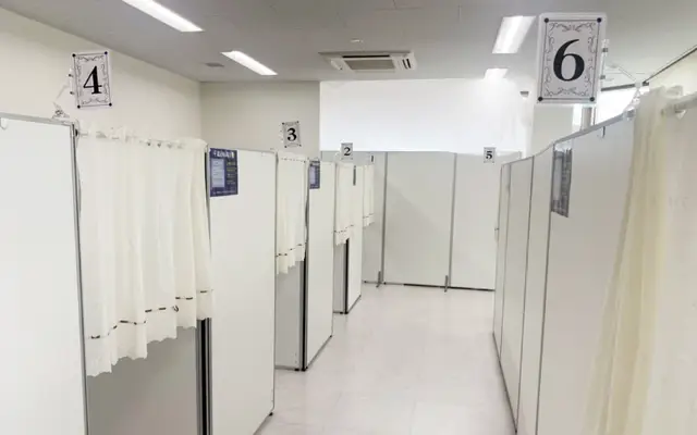 千里眼 JR奈良駅前店の店内