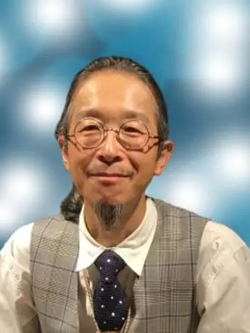 申鏡先生(電話占いヴェルニの占い師)の写真