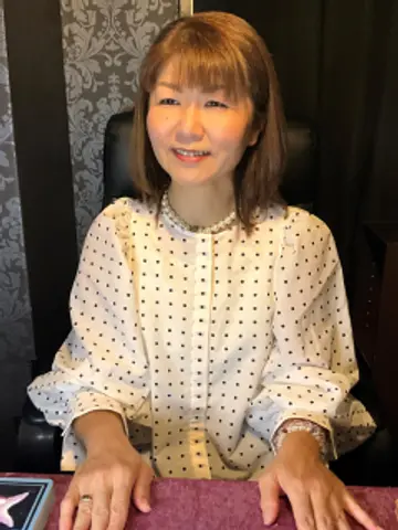 光優観先生（千里眼 池袋サンシャイン60通り店の占い師）の写真