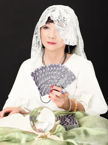 暁瑠璃先生(ジュピターの占い師)の写真