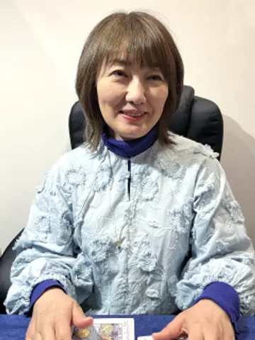 晴香先生(千里眼 大通り店の占い師)の写真