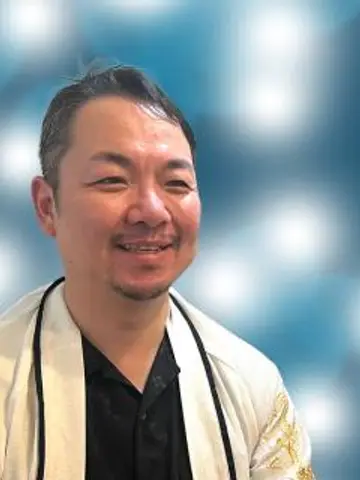 龍輪薫先生(電話占いヴェルニの占い師)の写真