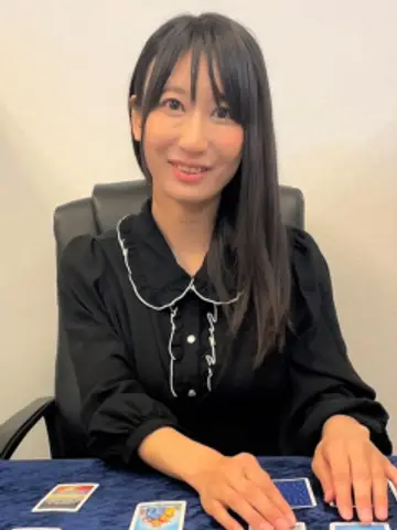 清水りおん先生（千里眼 新静岡駅前店の占い師）の写真