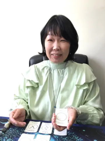 蒼麟ユナ先生(千里眼 福山宮通り店の占い師)の写真