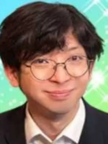 吉野お茶二郎先生（電話占いマヒナの占い師）の写真