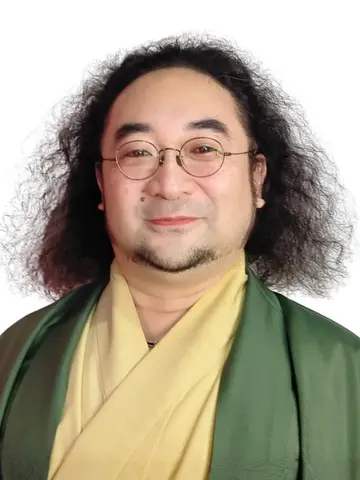 里乃月リノルナ先生(ほしよみ堂 京都清水五条店の占い師)の写真