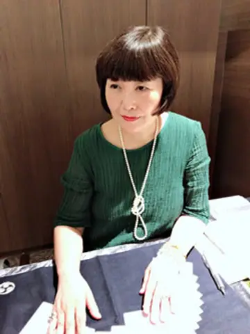朝湖先生（開運館E&E 町田モディ鑑定所の占い師）の写真