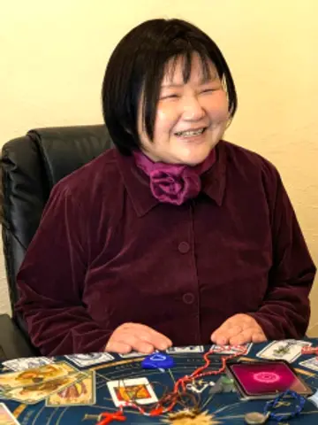 エリーゼ先生（千里眼 栄本店の占い師）の写真