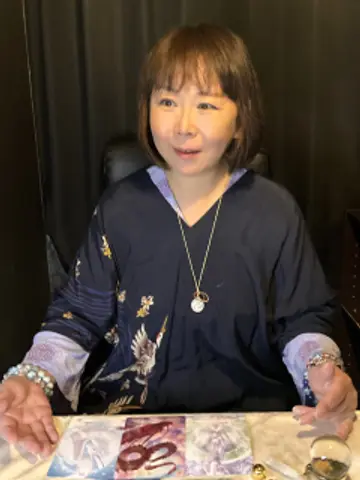 天龍天巫先生(千里眼 表参道店の占い師)の写真