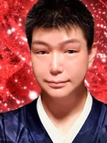 珠吏先生(電話占いマヒナの占い師)の写真