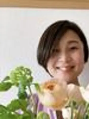 さとみ【宇宙さんからのメッセンジャー】先生(ココナラ電話占いの占い師)の写真
