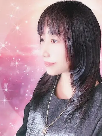 新央先生(電話占いカリスの占い師)の写真