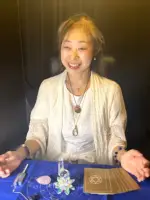 シルフィー綾音先生の写真