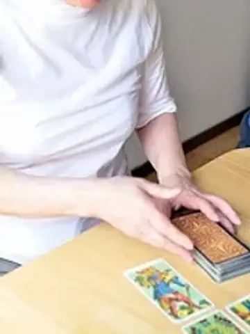 杏先生(杏 占いの部屋の占い師)の写真
