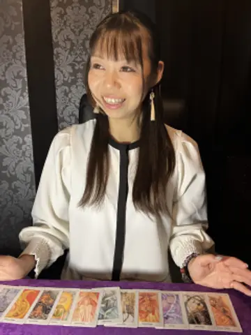 和照妃先生（千里眼 表参道店の占い師）の写真