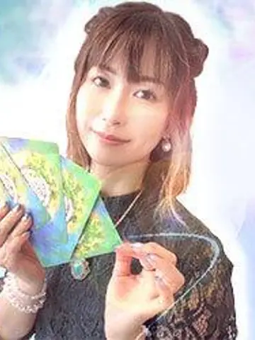 陽羽凛先生(電話占いコメットの占い師)の写真