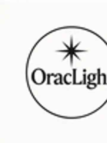 OracLight先生（ココナラ電話占いの占い師）の写真
