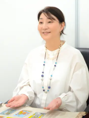 氷室先生(千里眼 JR奈良駅前店の占い師)の写真