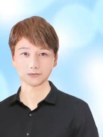 彩雲風人先生(電話占いヴェルニの占い師)の写真