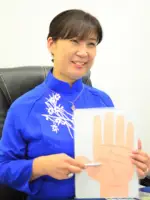 巫きおら先生(千里眼 錦天満宮前南店)の写真