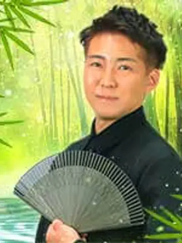 烏丸先生（電話占いシエロの占い師）の写真