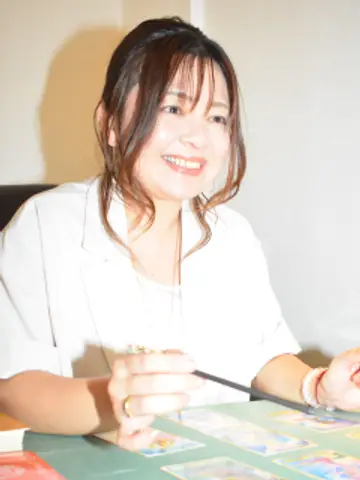 徳先生(千里眼 センタープラザ店の占い師)の写真