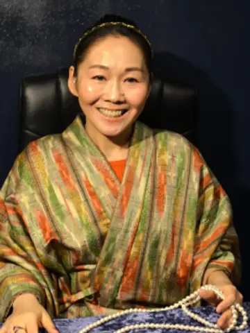 満天キラリ先生（千里眼 栄本店の占い師）の写真