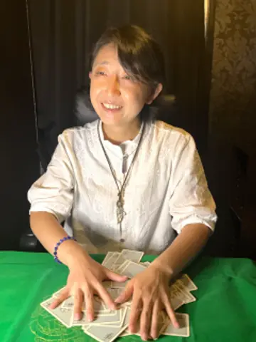 若木うるおす先生(千里眼 池袋店の占い師)の写真