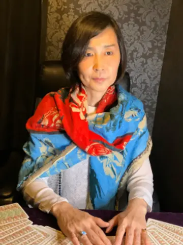 武田シャローム先生(千里眼 上野御徒町店の占い師)の写真