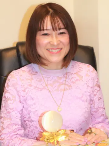 優乃華先生(千里眼 天神店の占い師)の写真
