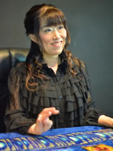 朱美先生(千里眼 アメリカ村店の占い師)の写真