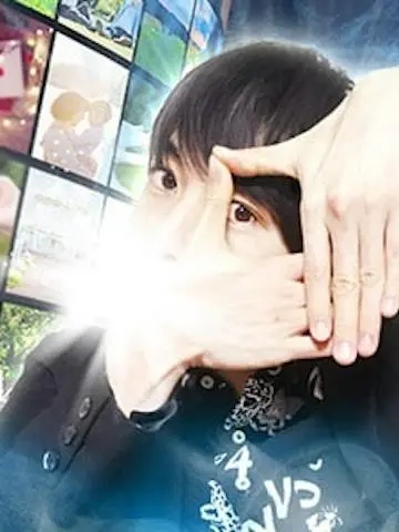 シキマコト先生(みんなの電話占いの占い師)の写真