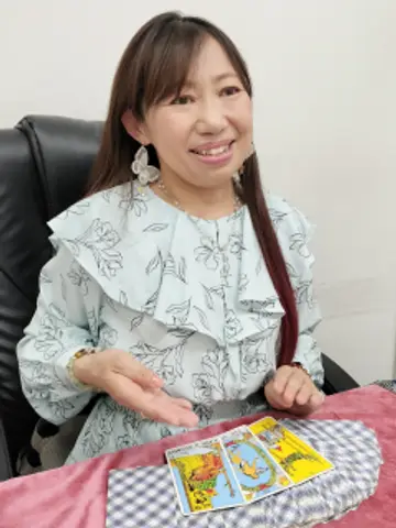 吏華先生（千里眼 松本駅前店の占い師）の写真