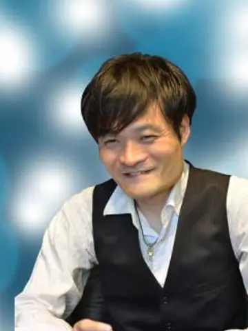 敬都先生(電話占いヴェルニの占い師)の写真