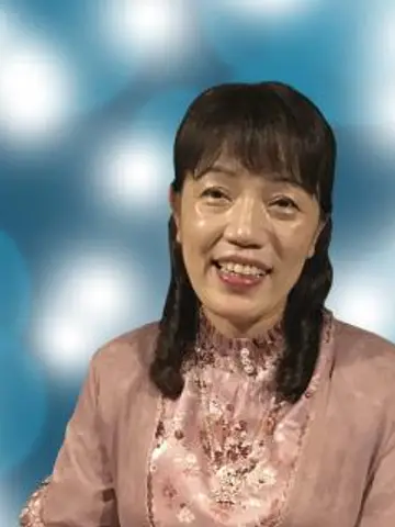 森戸彩巴先生(電話占いヴェルニの占い師)の写真