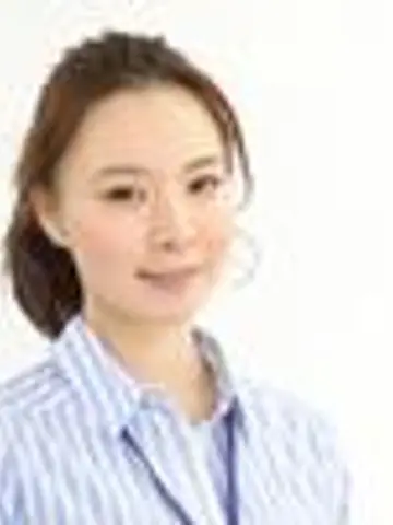 西山繭子先生(ココナラ電話占いの占い師)の写真