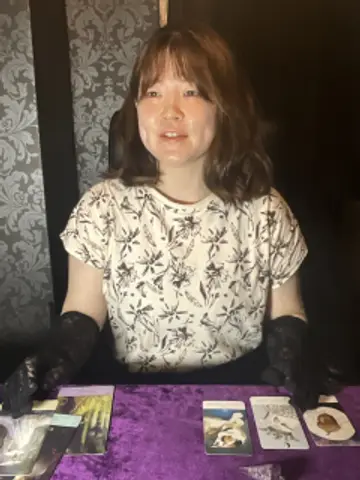 ミエル先生(千里眼 渋谷店の占い師)の写真