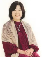 平山 せいら先生の写真