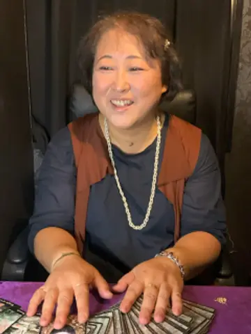 希優先生（千里眼 池袋店の占い師）の写真