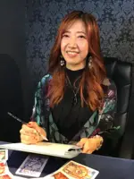 愛絵里先生の写真