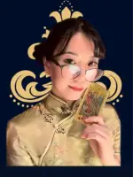 アラレ先生（ほしよみ堂 原宿店の占い師）の写真