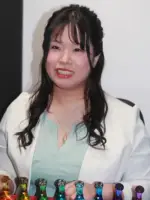 晶玉 琴音先生の写真
