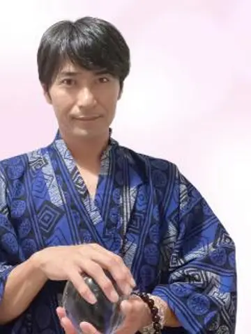 孔了先生（電話占いヴェルニの占い師）の写真