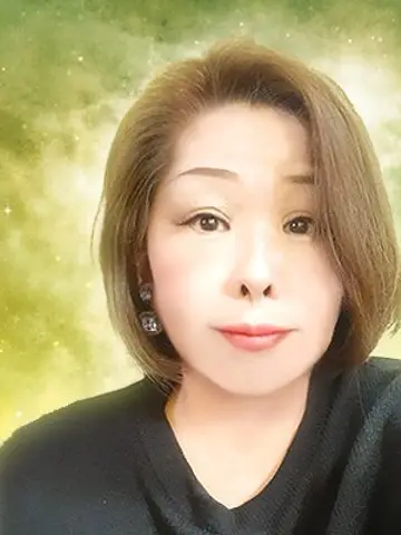 綾音先生（SATORI電話占いの占い師）の写真