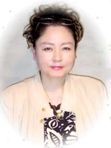 泉まり先生(泉まりの人生相談の占い師)の写真