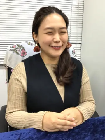 Cozmi先生（千里眼 甲府駅前店の占い師）の写真