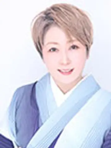 光翔(ひかる)みのり先生（幸運占館 大久保店の占い師）の写真