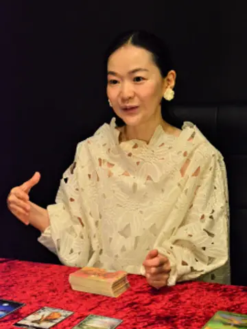 音彩先生（千里眼 アメリカ村店の占い師）の写真