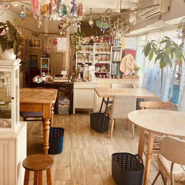 HANAPEKOの店内